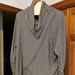 Calvin Klein exercise too size large